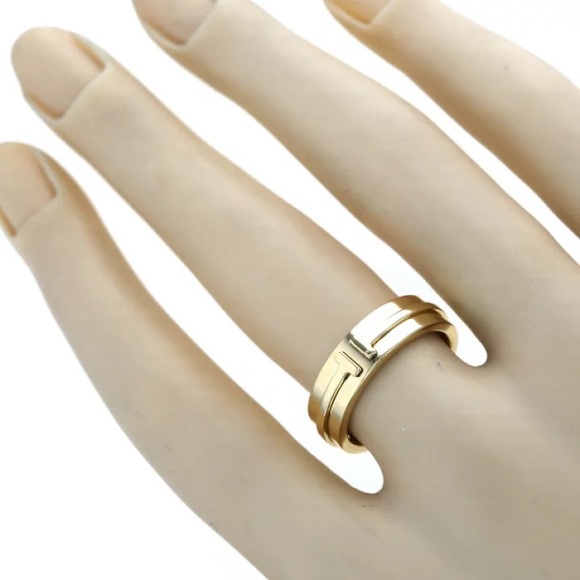Tiffany T Wide Ring in 18k Gold - Picture 6 of 8
